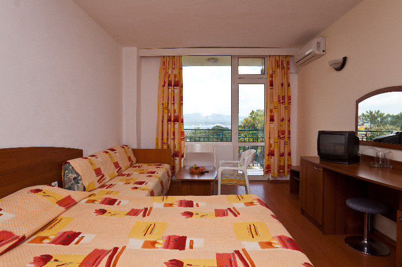 Perla Plaza Hotel Primorsko Exterior foto